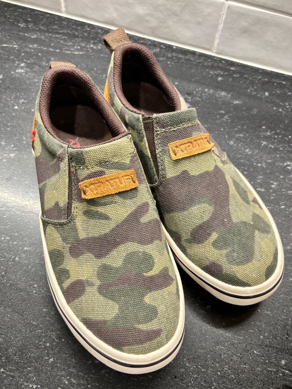 XTRATUF Camo Slip-On Deck Shoes | Women’s Size 6/EU 36